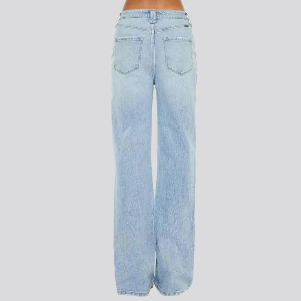 Sanded women's grunge jeans