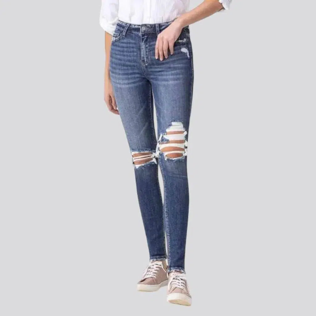Distressed skinny jeans
 for women
