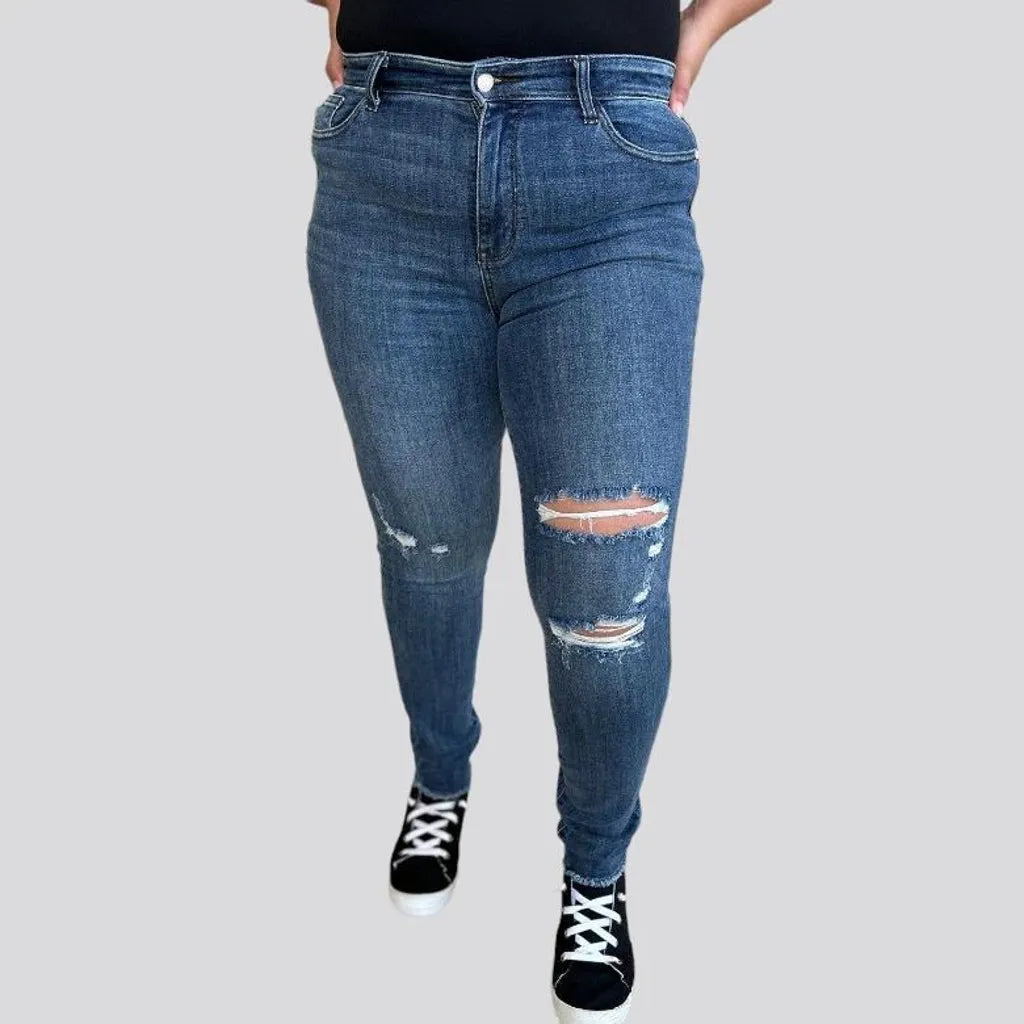Grunge dark-wash jeans
 for ladies