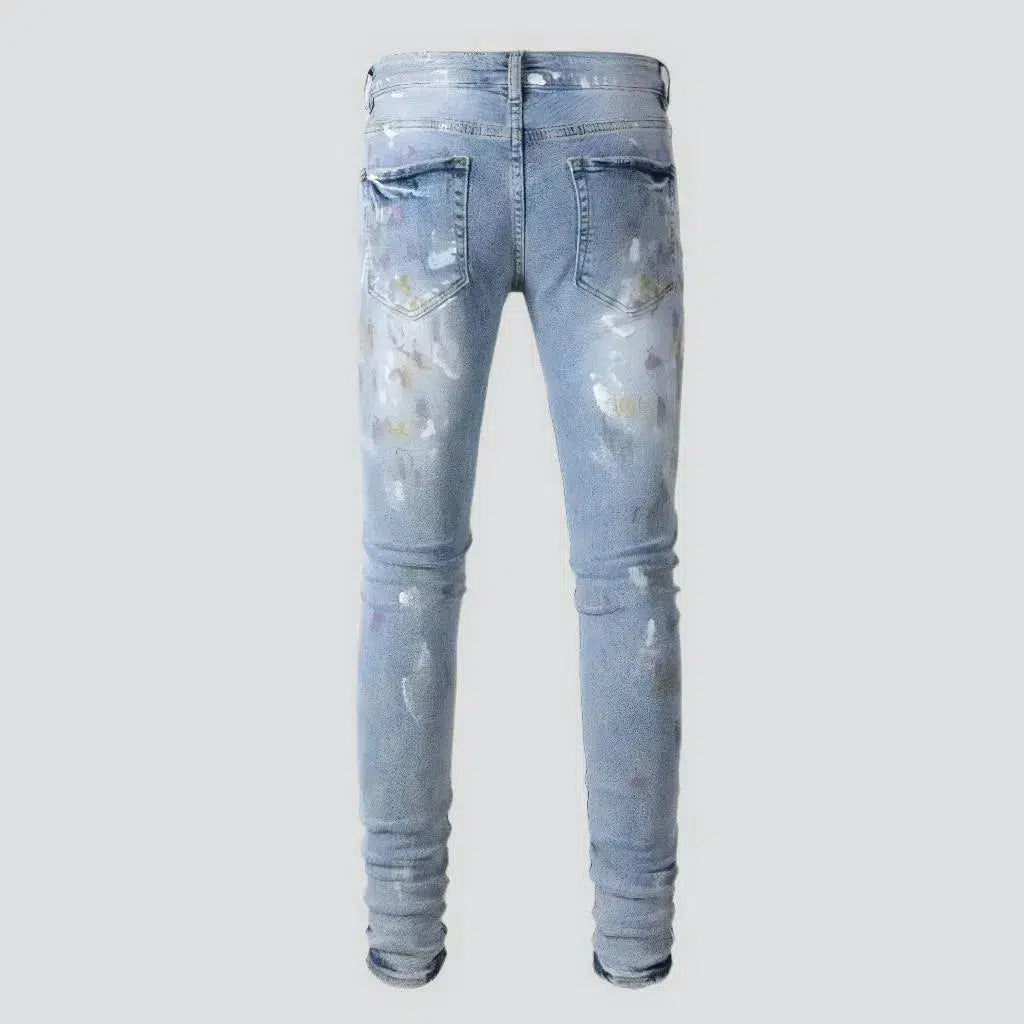 Light-wash men's y2k jeans