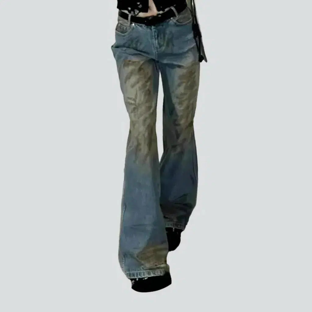 Medium-wash embroidered jeans
