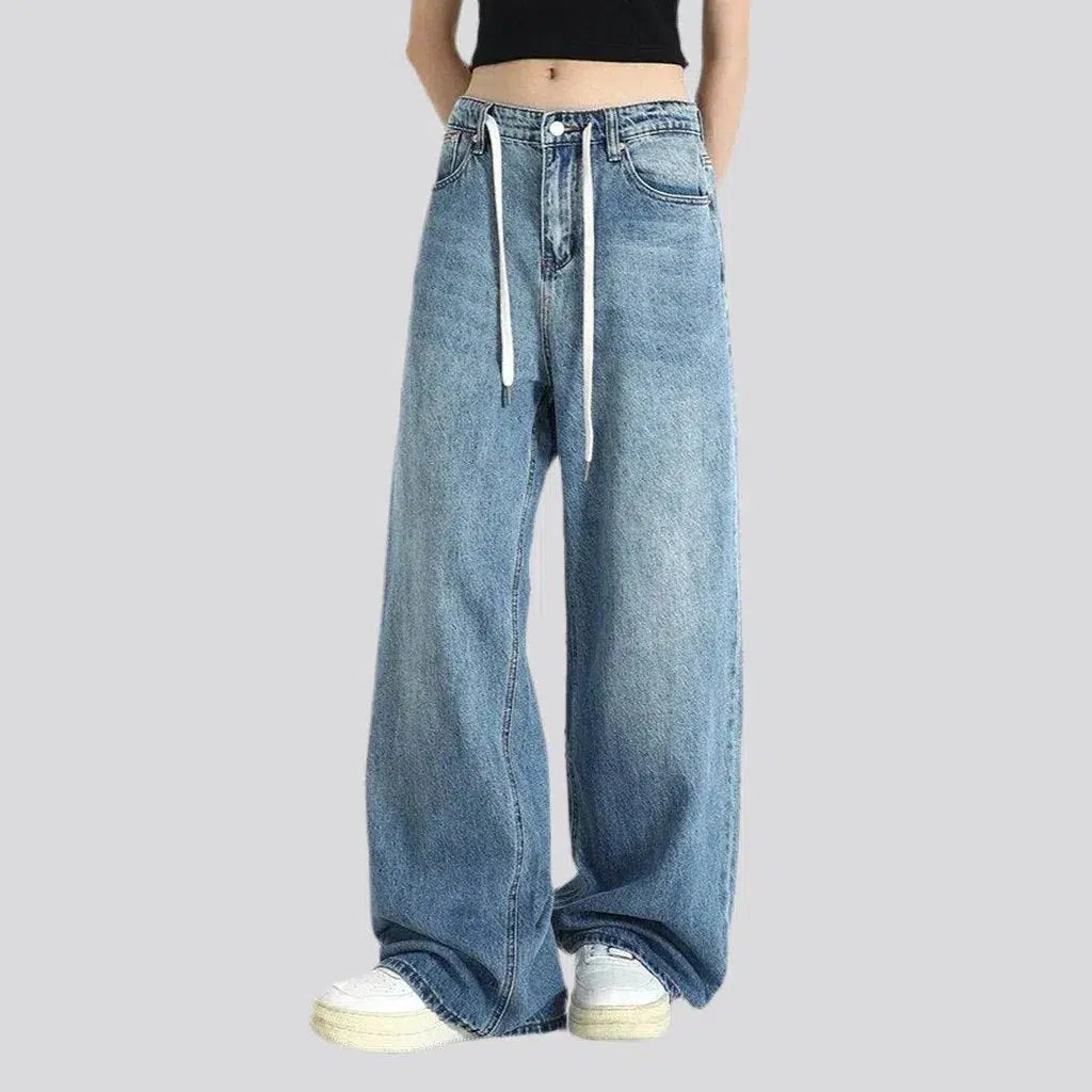 Medium wash women's baggy jeans