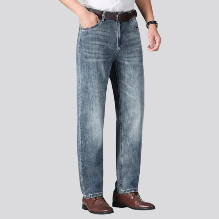 Thin men's tapered jeans
