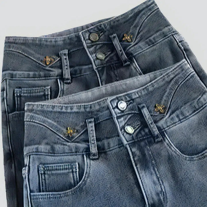 Ultra-high-waist vintage jeans