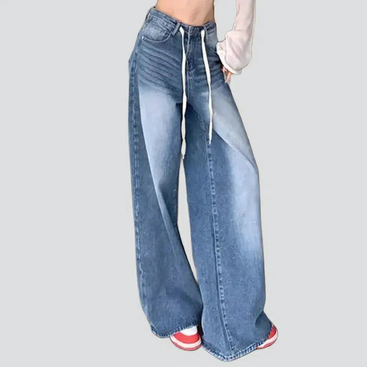 Baggy women's low-waist jeans