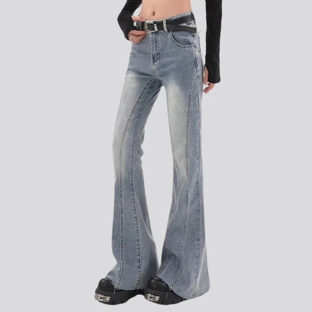 Floor-length sanded jeans
 for women