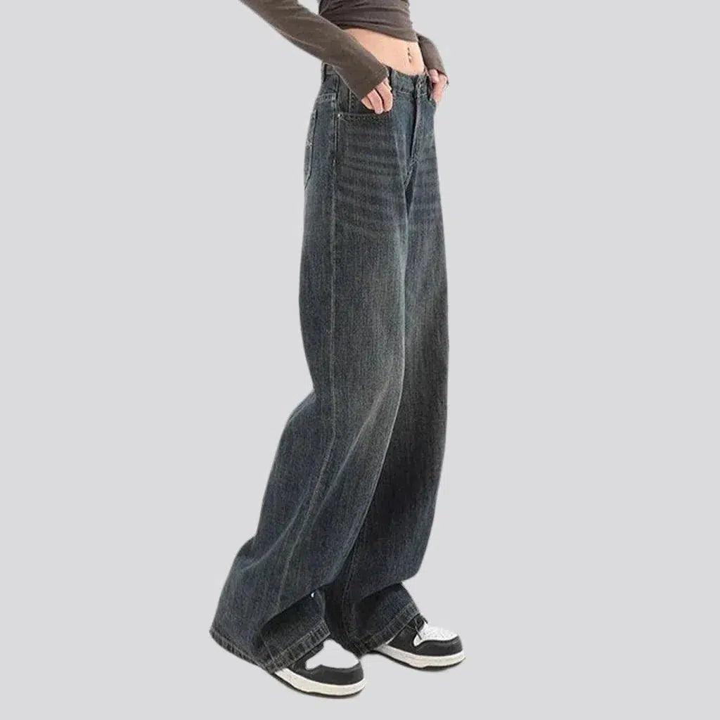 Floor-length grey jeans
 for ladies