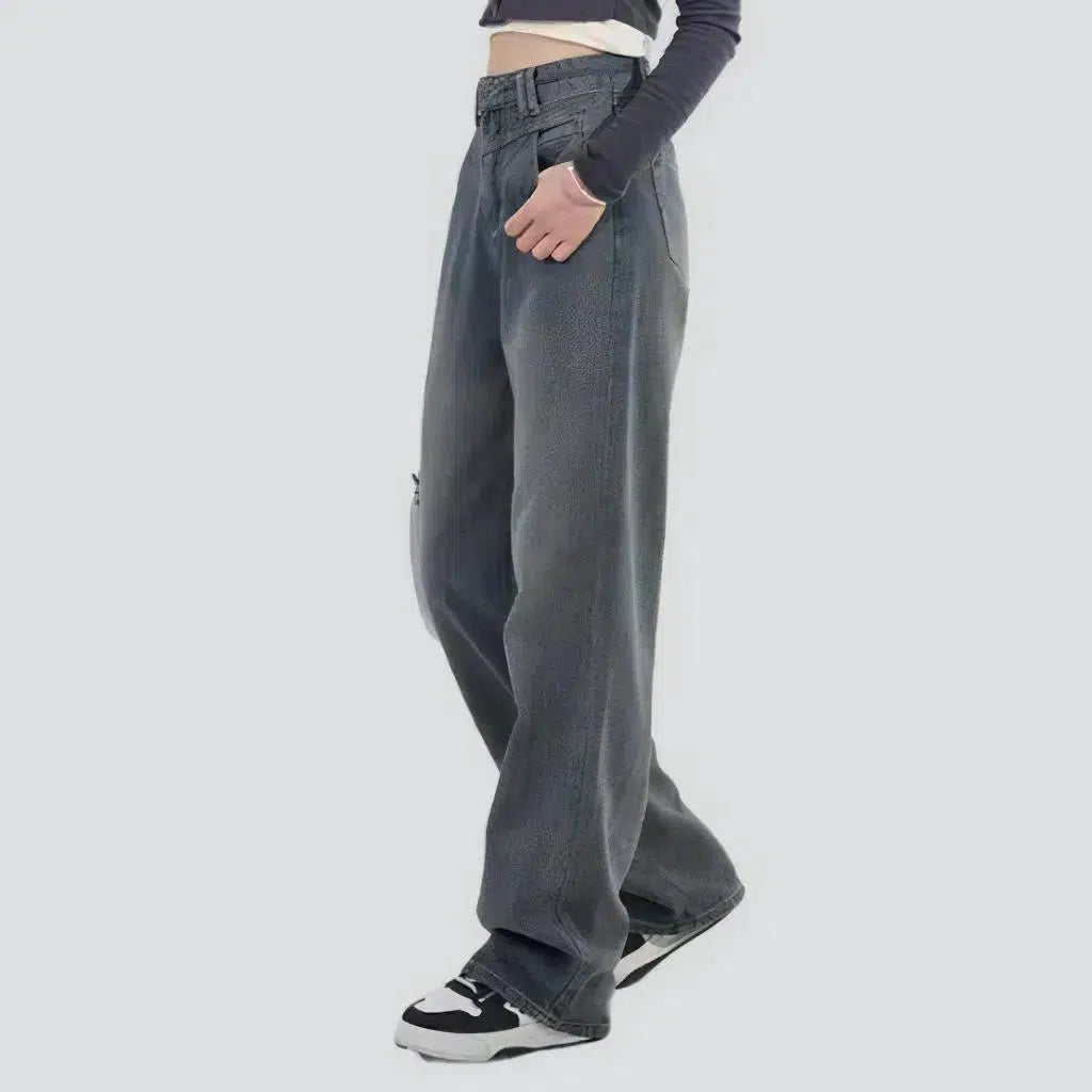 Sanded women's high-waist jeans
