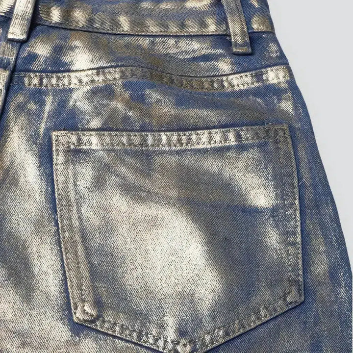 Light-wash women's high-waist jeans