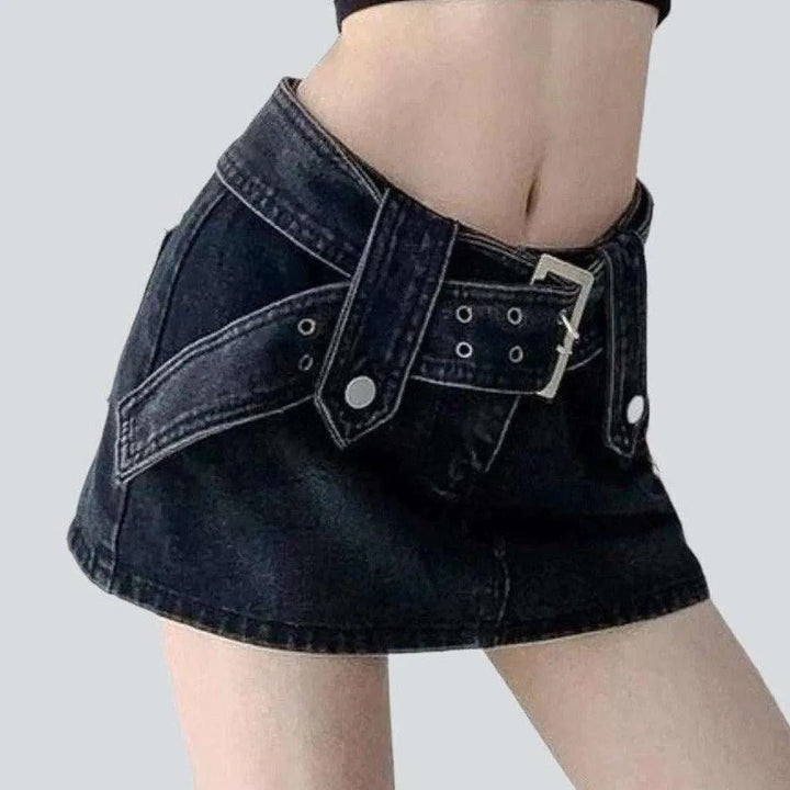 Dark denim skirt with belt