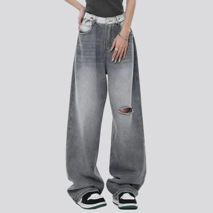 Sanded women's mid-waist jeans