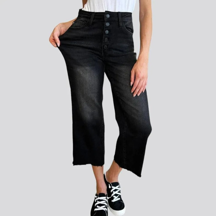 Cutoff-bottoms high-waist jeans
 for women