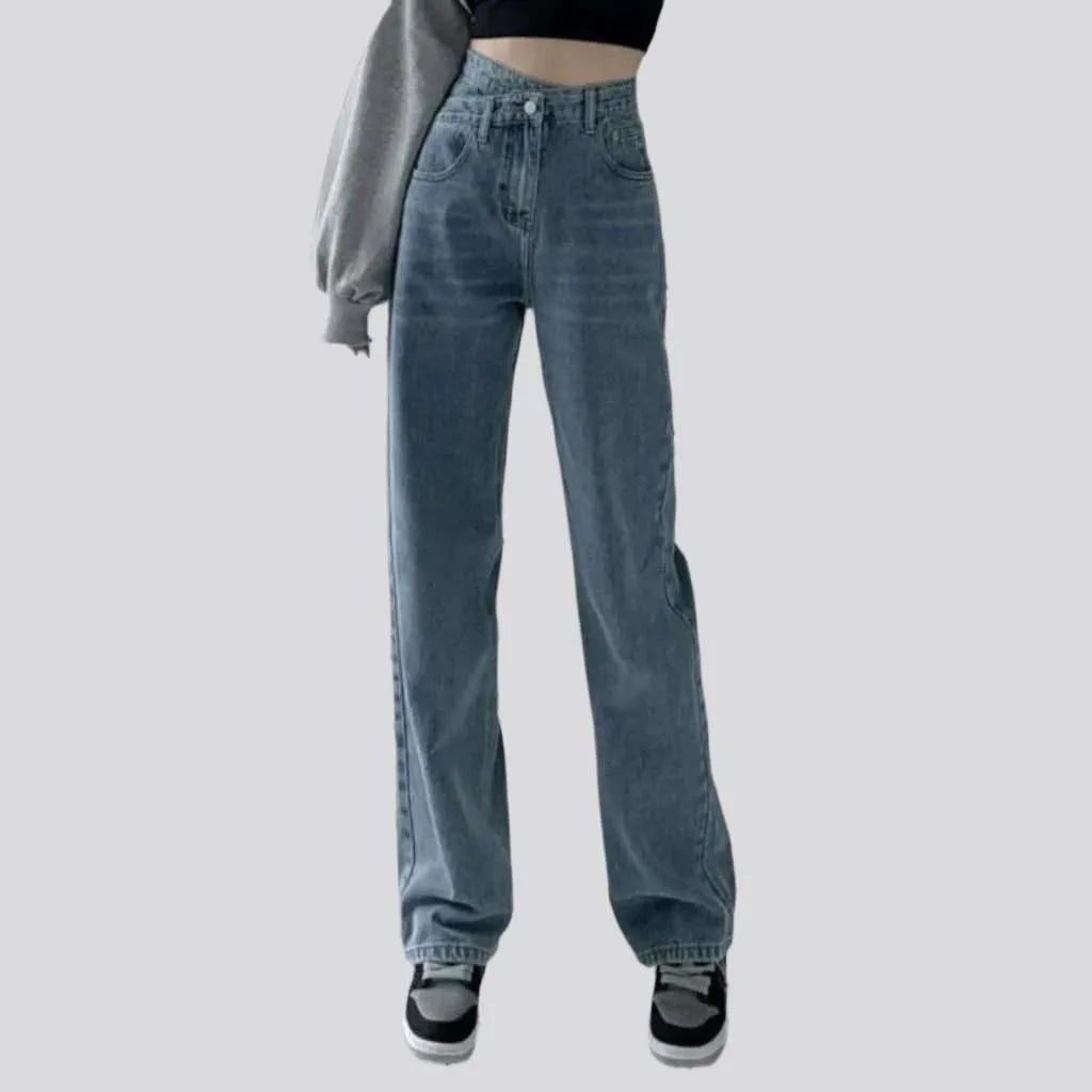Wide-leg women's stonewashed jeans