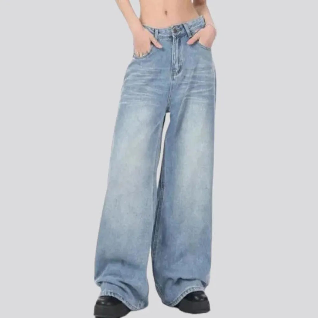 Baggy women's 90s jeans