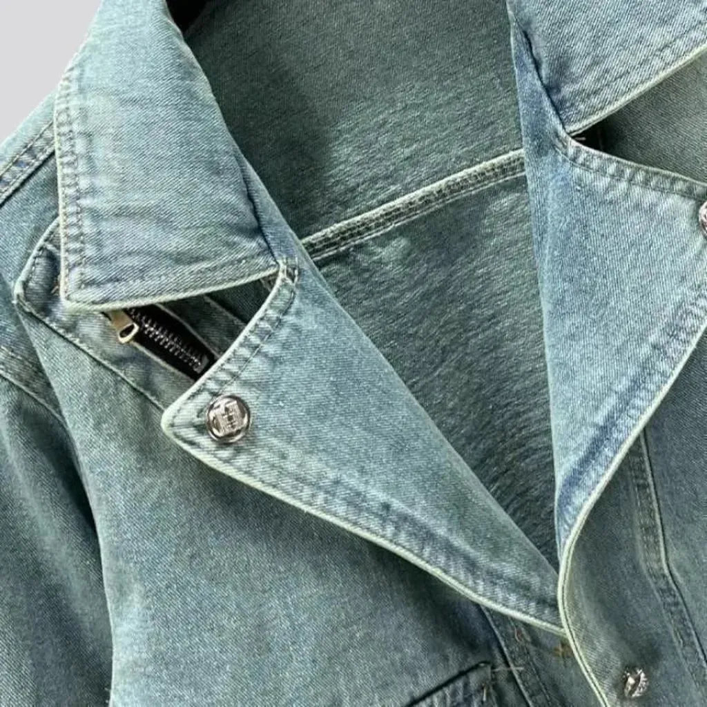Short sanded women's jean jacket