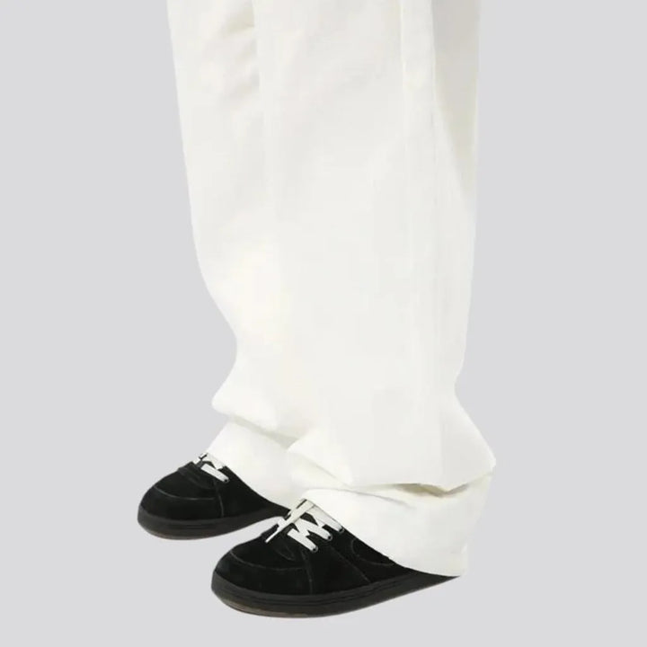 Monochrome straight cut fashion men's jeans