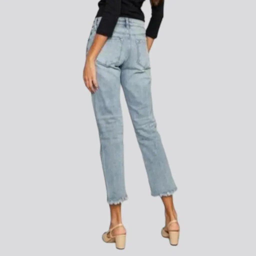 Slightly-stretchy high-waist jeans
 for ladies