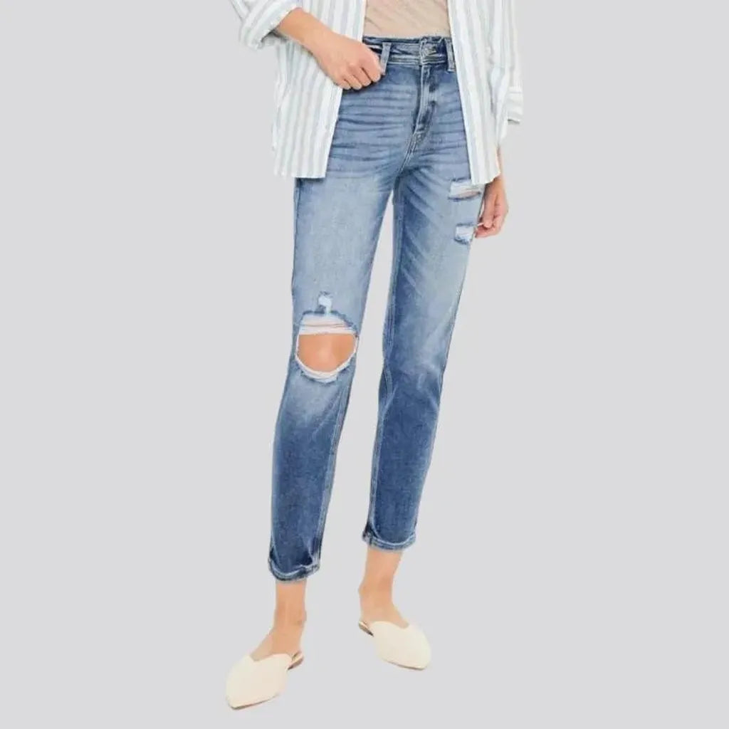 Sanded distressed jeans
 for women