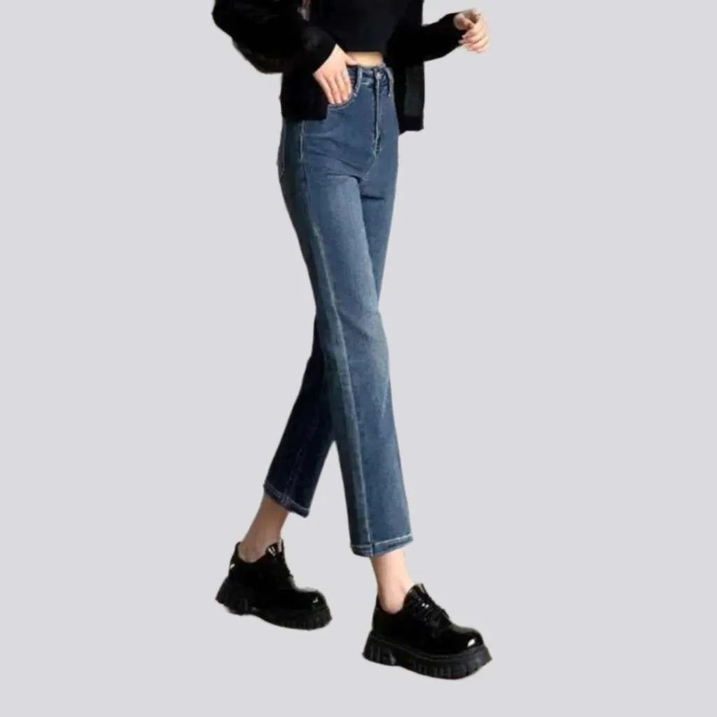 Short women's high-waist jeans