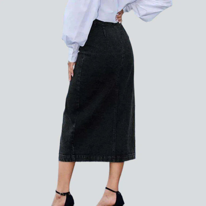 Elegant buttoned women's deniim skirt