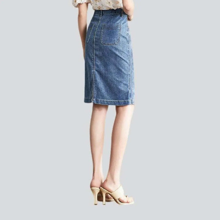 Knee-length casual denim skirt