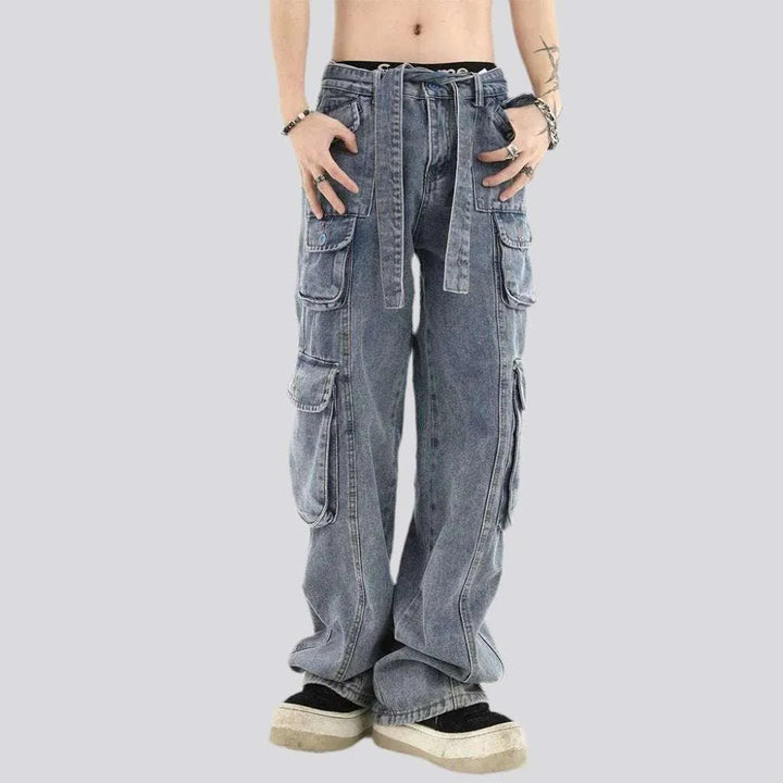 Voluminous pockets cargo jeans
 for men