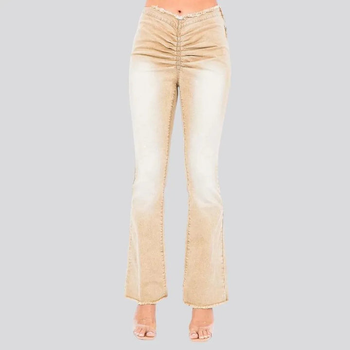 Trendy high rise jeans for ladies