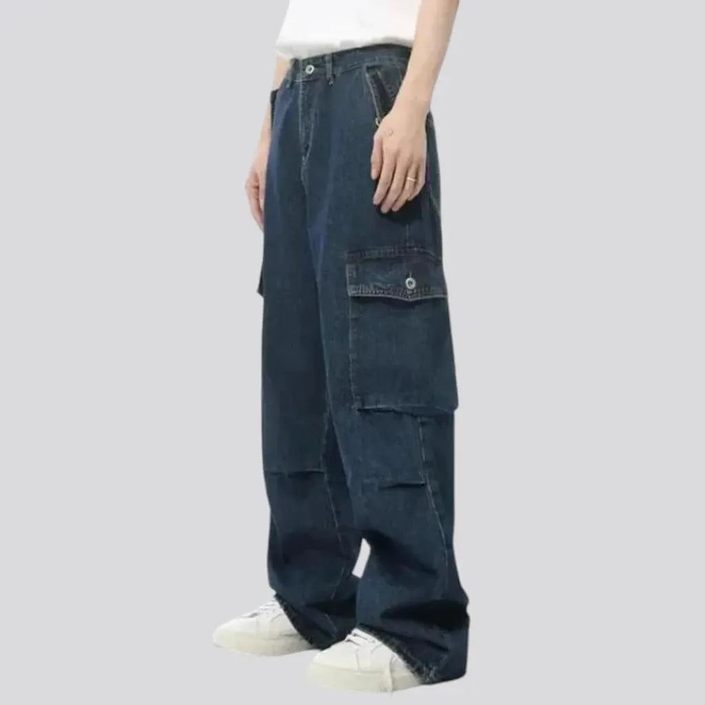 90s fashionable mid rise men's jeans