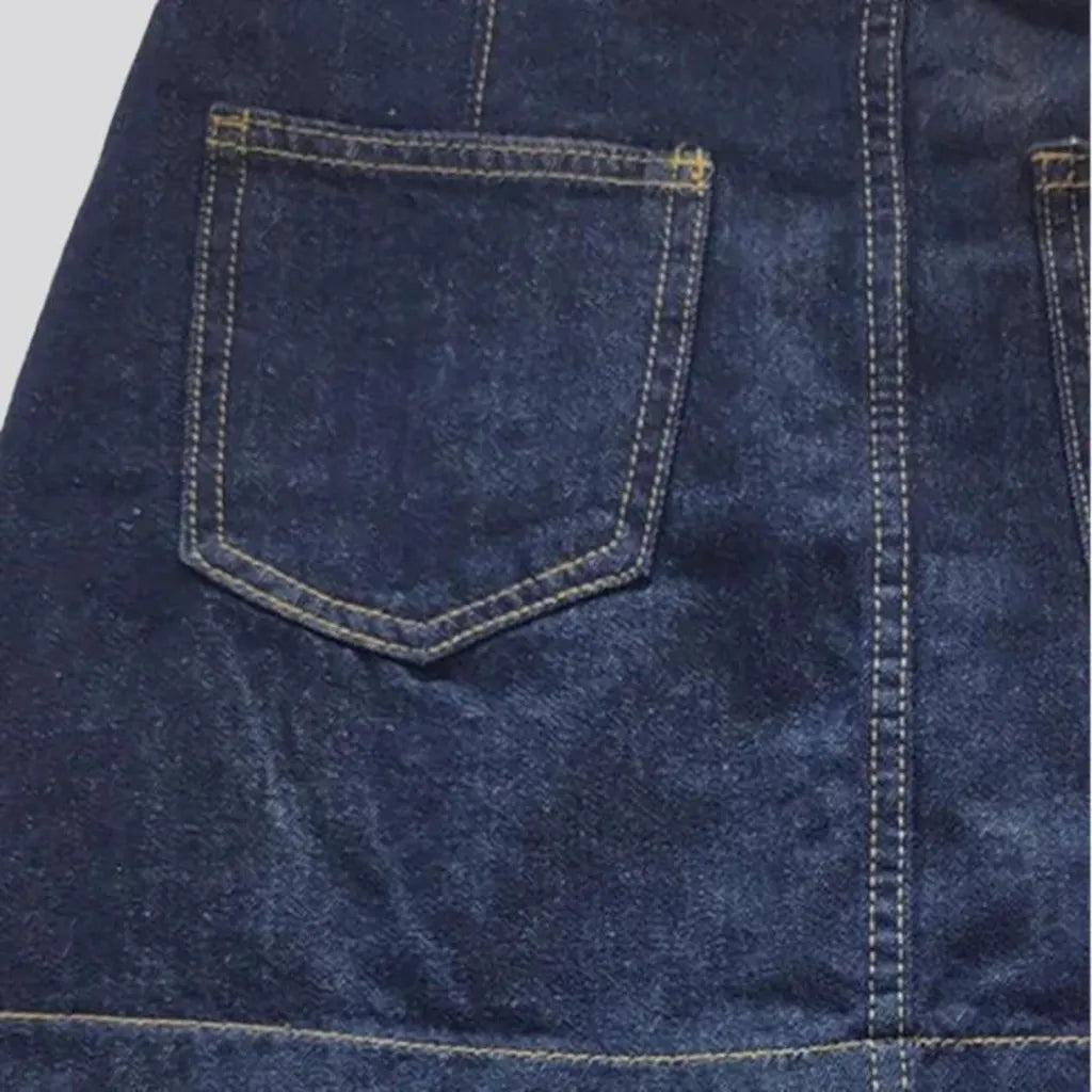 Dark-wash women's jeans skort