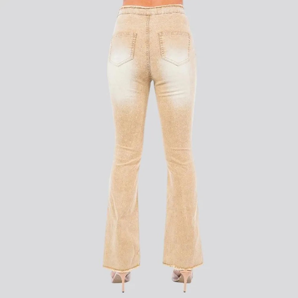 Trendy high rise jeans for ladies