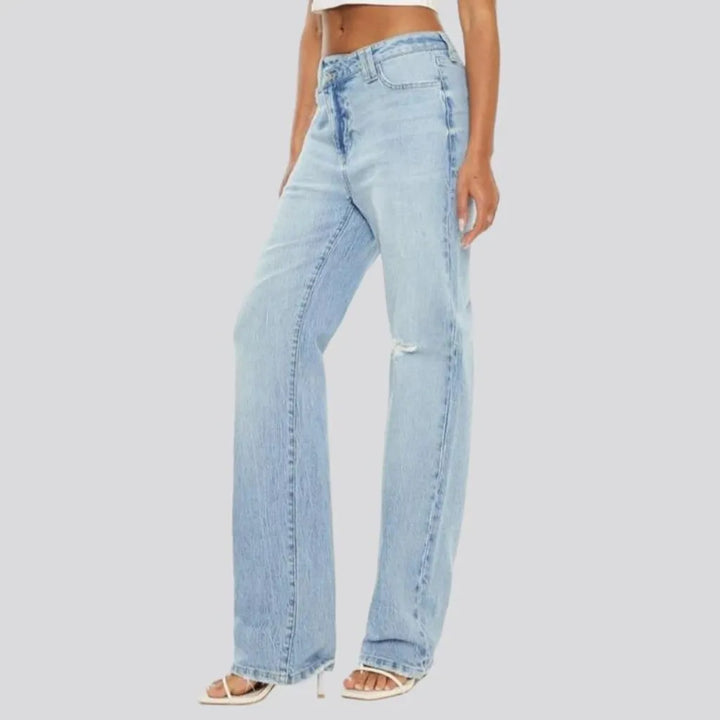 Sanded women's grunge jeans