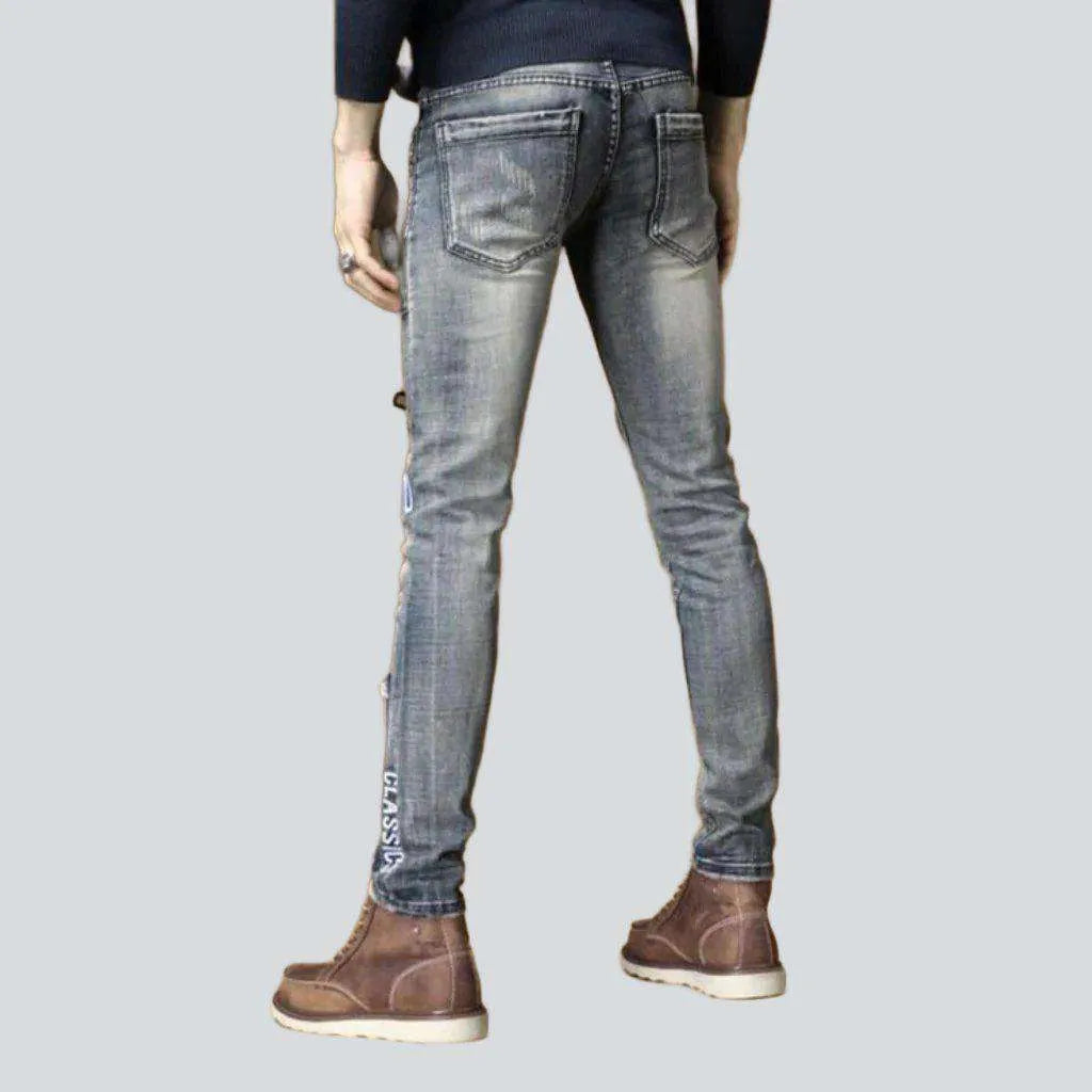 Stylish jeans with many zippers