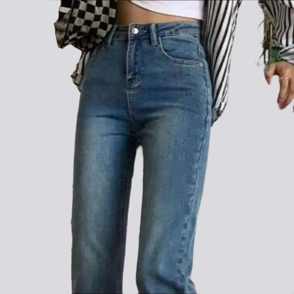 Short women's high-waist jeans
