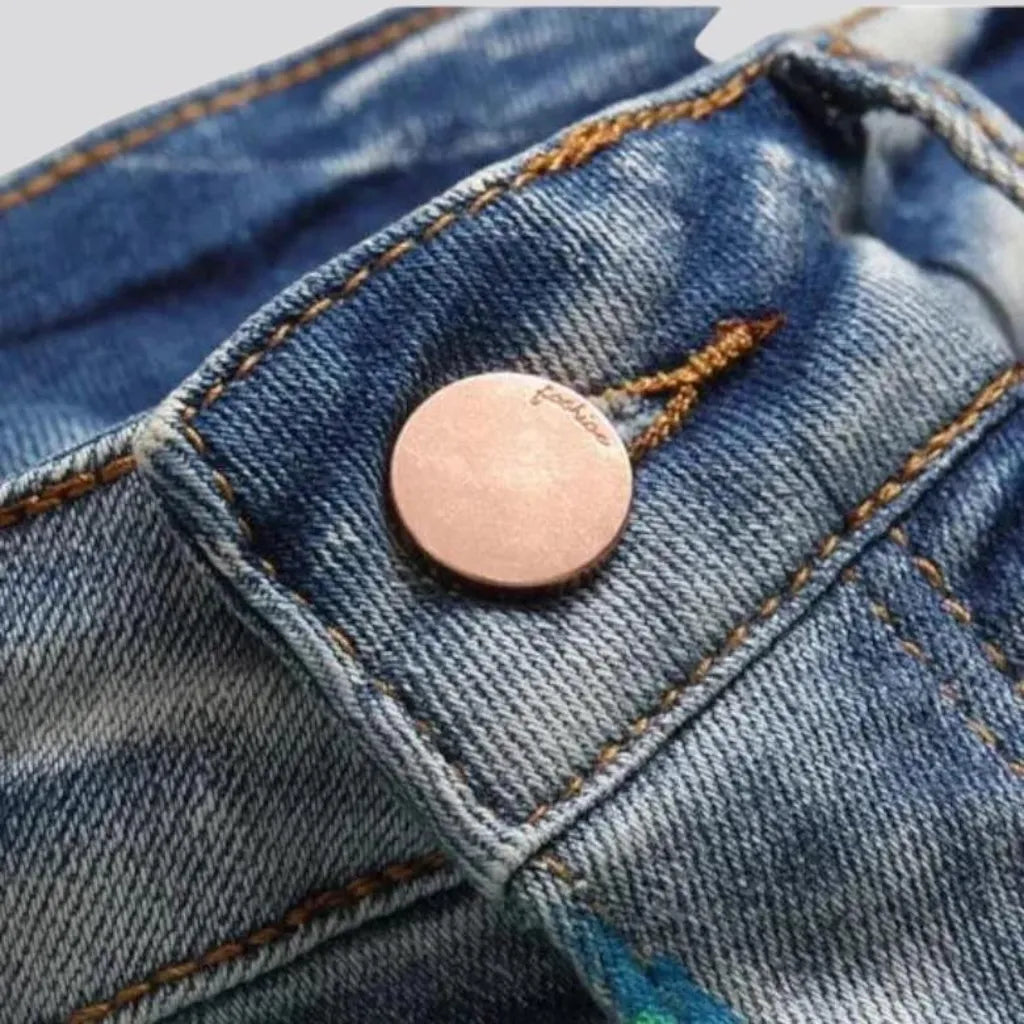 Light-wash vintage jeans
 for men