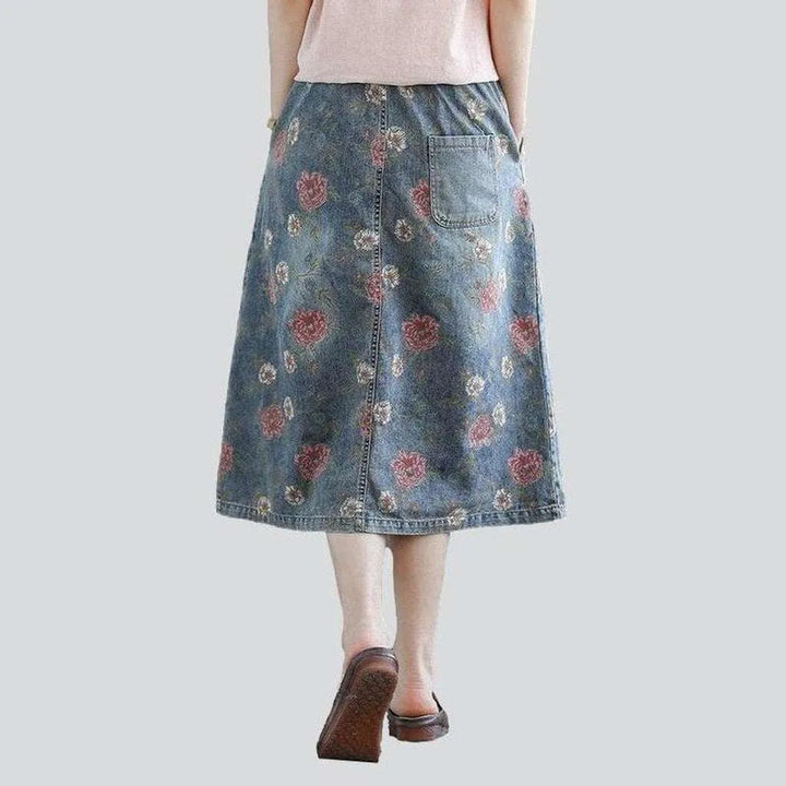 Street style painted denim skirt