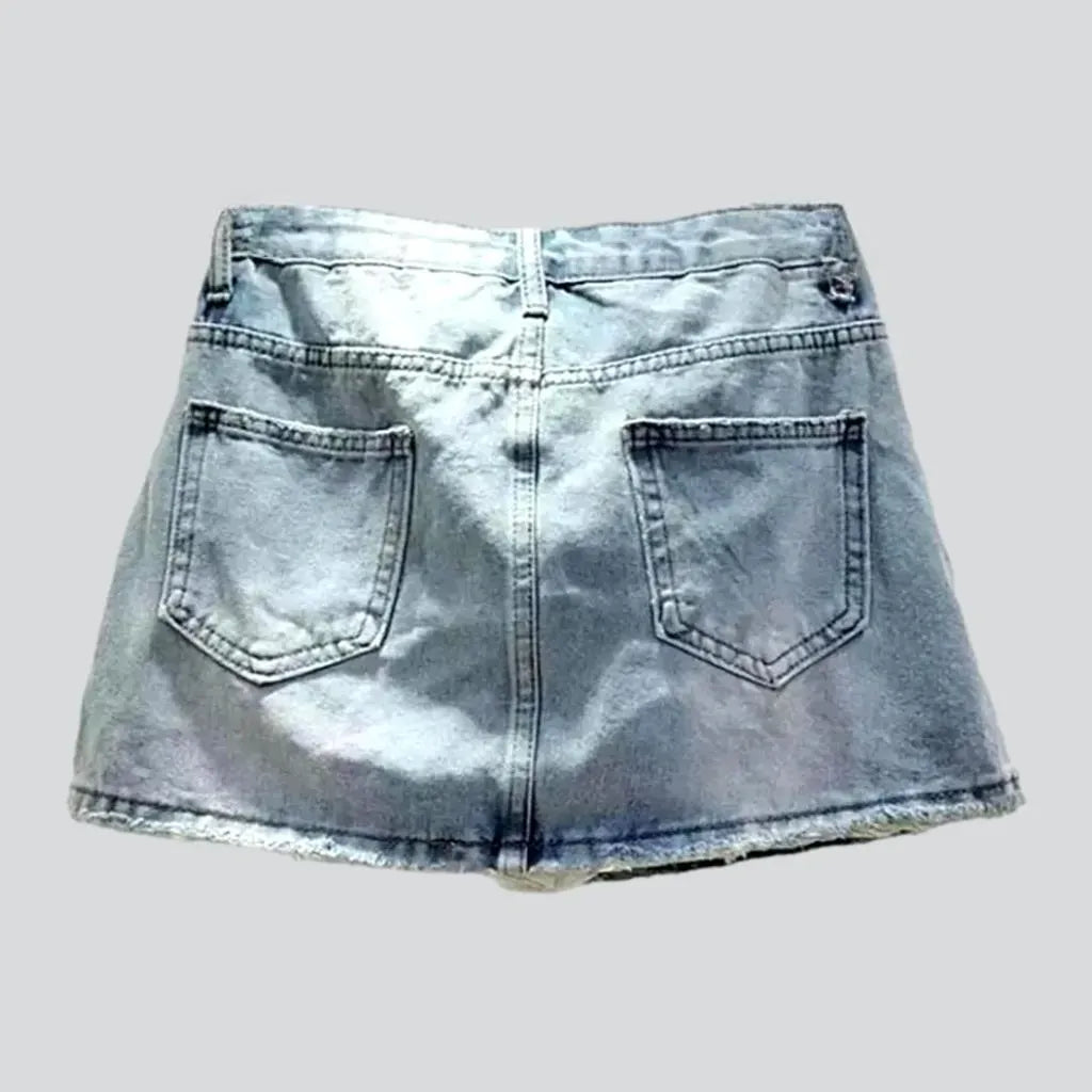 Light-wash fashion jean skirt