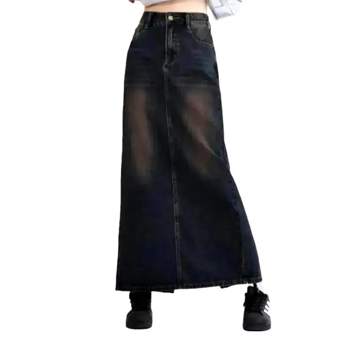 Back-slit women's denim skirt