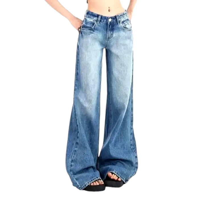 Baggy floor-length jeans
 for women