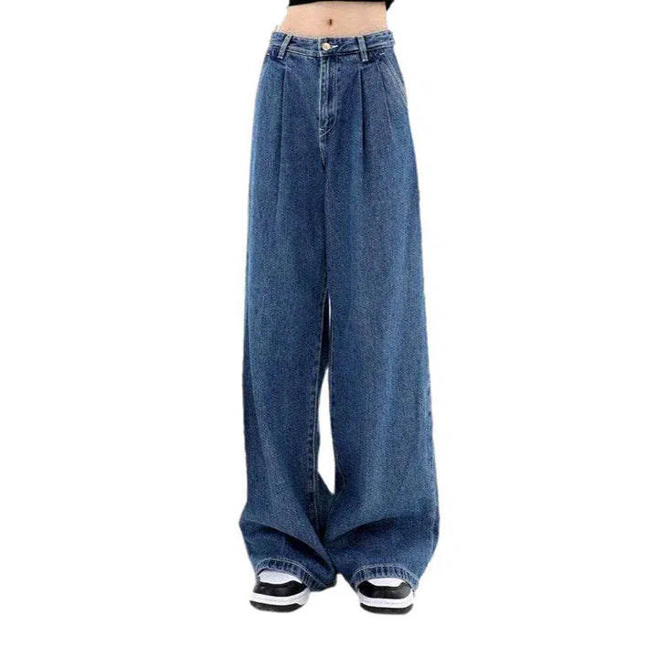 Baggy pleated-waistline jeans
 for ladies
