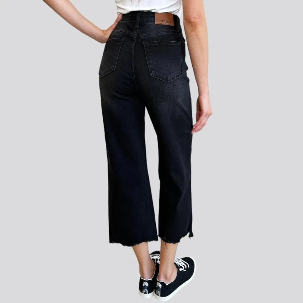 Cutoff-bottoms high-waist jeans
 for women