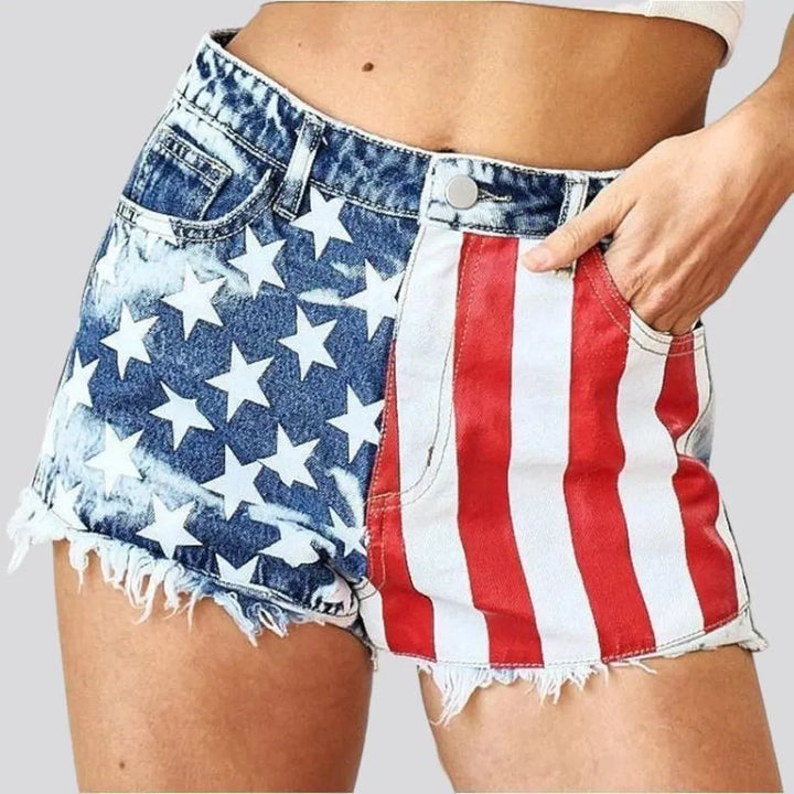 Straight mid-waist denim shorts for ladies