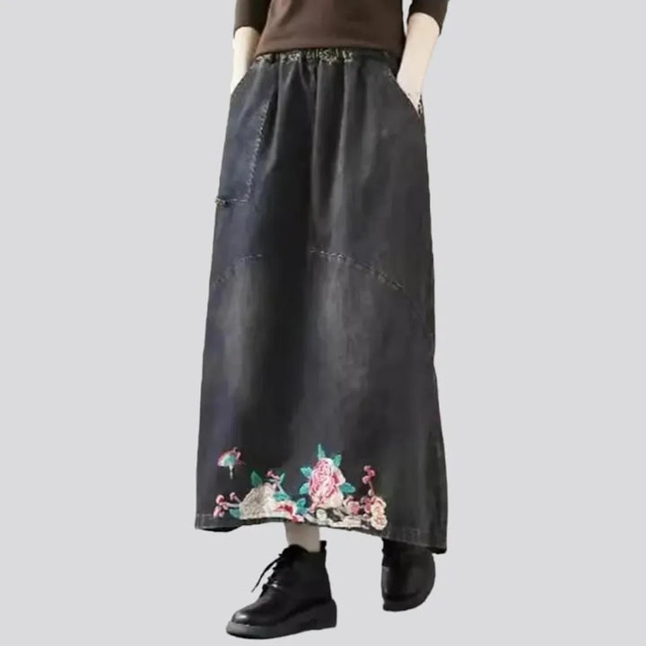 Sanded flowery women's jeans skirt