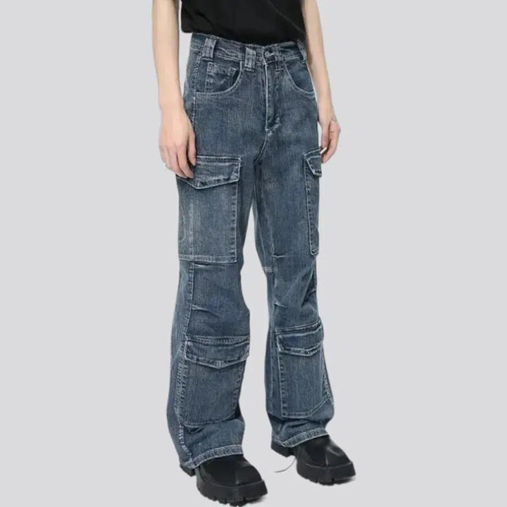 Average-tint men's high-waist jeans