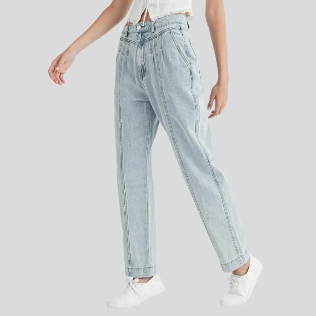 Ankle-length women's 90s jeans