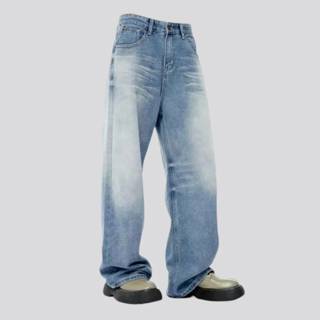 Light wash stylish men's jeans