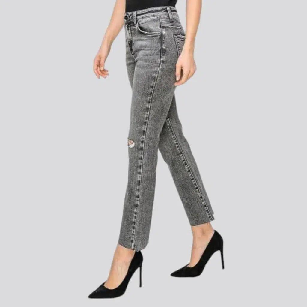Ripped-knees women's street jeans