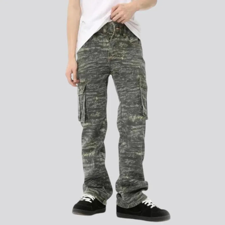 Loose fit cargo mid rise jeans for men