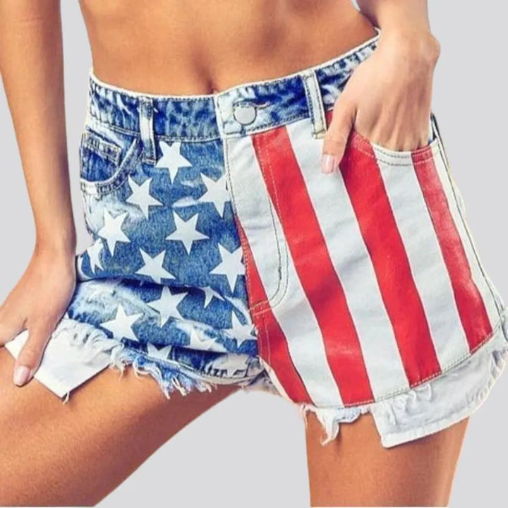 Straight mid-waist denim shorts for ladies