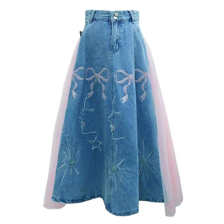Flare skirt with pink stitching