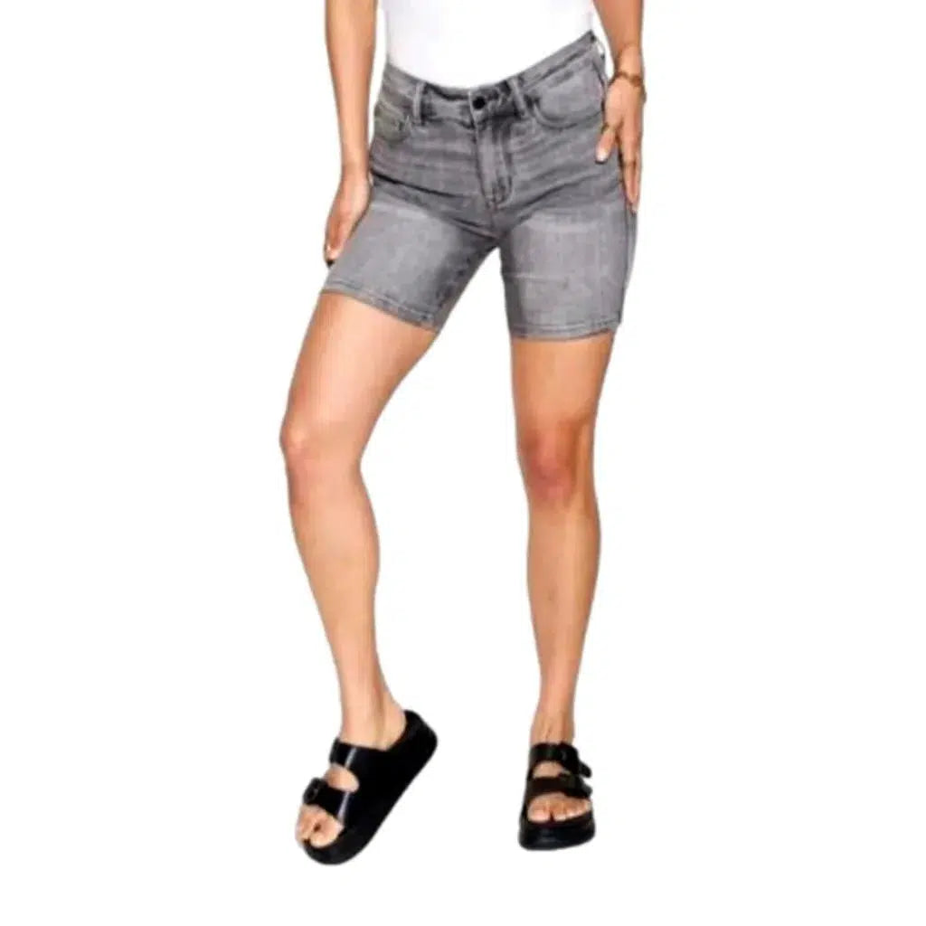 High-waist grey jean shorts
 for ladies